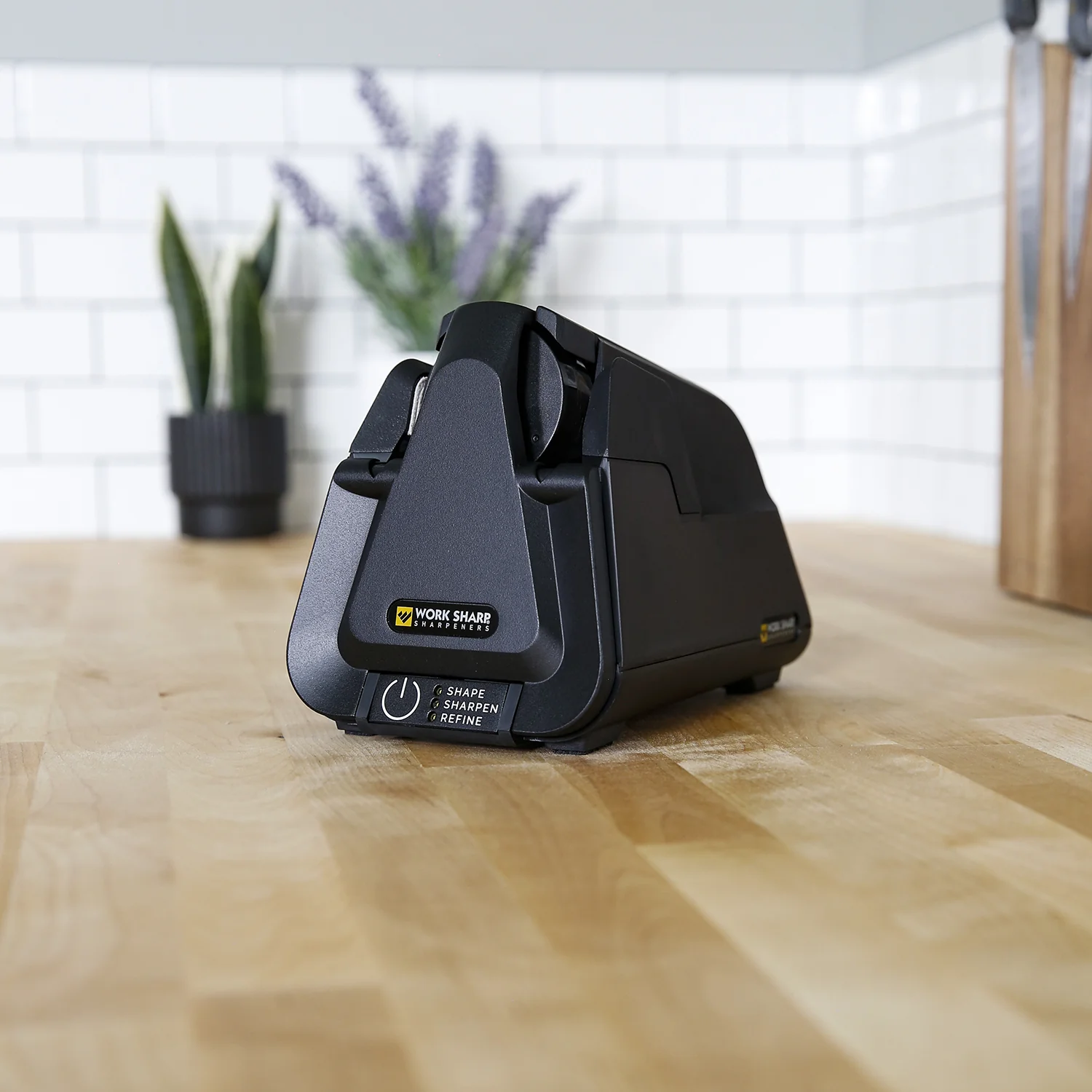 Professional Kitchen Electric Knife Sharpener - Image 3